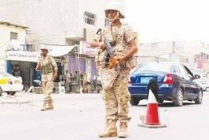 قيادي بالمقاومة اليمنية: ميليشيات التمرد الحوثي تقاتلنا بأسلحة التحالف في الوازعية 