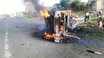 شاهد بالفيديو: المقاومة الشعبية بتعز تدمر طقم للحوثيين وتقتل وتصيب من كانوا على متنه
