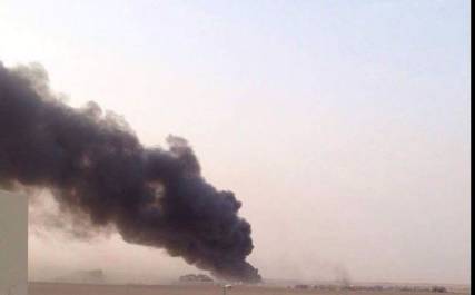 فيديو للانفجار الذي وقع في صافر واسفر عن مقتل 22 جندي اماراتي ويمنيين 