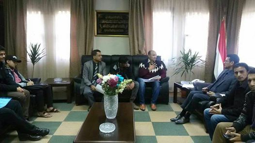 طلاب اليمن بمصر خلال لقاءهم مع السفير