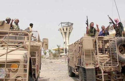 قيادة المقاومة تغير اسم أكبر شارع بعدن بعد السيطرة عليها وطرد المليشيات 