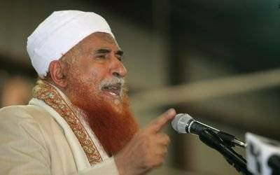 عائلة الشيخ الزنداني تقول انه "بخير" وأنباء عن تواجده خارج البلاد