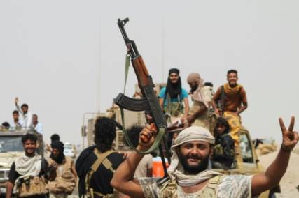 القوات الموالية لهادي تواصل الضغط على المتمردين في جنوب اليمن