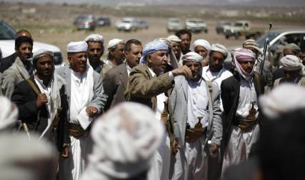 الحوثيون يهاجمون أرحب وأنباء عن توجيهات لرجال القبائل بالانسحاب 