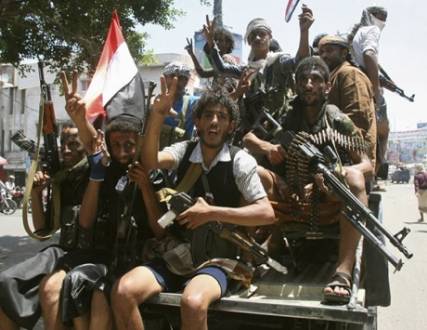معركة تعز تحتدم.. والحوثيون يستغيثون في ذمار