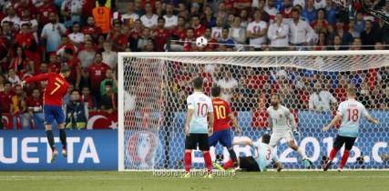 إسبانيا تتلاعب بتركيا وتتأهل لدور ال16 في اليورو