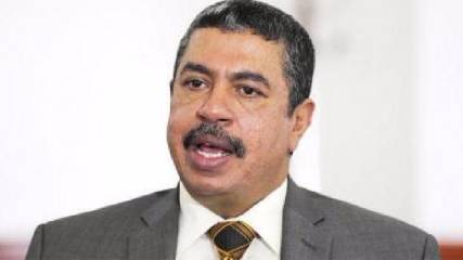 بحاح يؤكد على ضرورة التعامل بحزم مع الجماعات التخريبية في العاصمة المؤقتة عدن