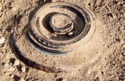 استشهاد فتاة بلغم أرضي زرعه الحوثيون في ذي ناعم بالبيضاء