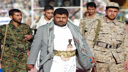 الحوثيون يصدرون قرارا بتعيين قائدا للمنطقة العسكرية الرابعة واللواء 35 مدرع