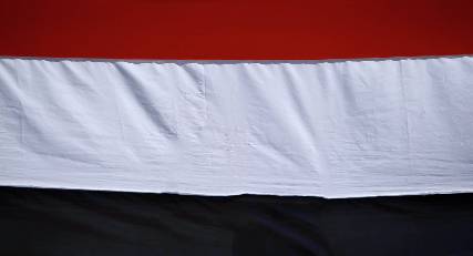 فريق الشرعية يغادر اليوم للكويت.. و14 عضًوا لكل طرف