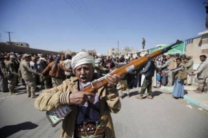 شيخ مشايخ صعدة : الحوثيون أعدموا 14 معتقلا بطريقة داعشية