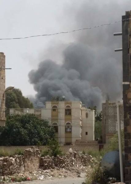 مصدر: مخزون النفط الذي قصفه التحالف بالمنطقة السابعة كان مخصص لمحافظة ذمار واستغله الحوثيون للحرب