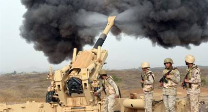 الحوثيون يقصفون موقعا عسكريا سعوديا على الحدود والجيش السعودي يرد وطائرات التحالف تقصف صعدة