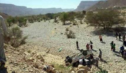 مقتل 8 أشخاص في حادث مروع بحضرموت شرق اليمن ( أسماء )
