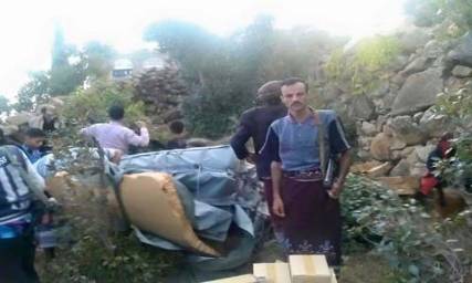 التحالف ينفذ عملية إنزال لأدوية وغذاء للمناطق المحررة غرب تعز والطيران يعاود قصف اللواء 35