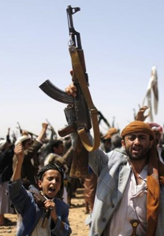 بعد إفراج السعودية عنهم.. أسرى حوثيون يتعهدون بقتالها