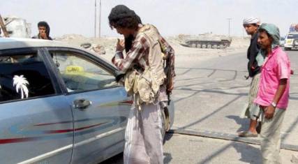 هادي يوجه وزير الداخلية بسرعة ضبط الأمن في المحافظات المحررة