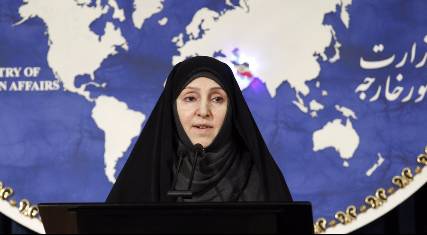 إيران تبرر أنباء هروب سفيرها في صنعاء بـ (الإجازة الصيفية)