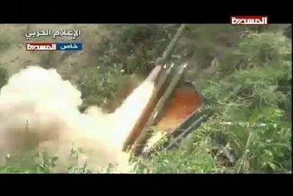 الحوثيون يغيرون من خطابهم الإعلامي بالتزامن مع هجمات صاروخية على مواقع سعودية