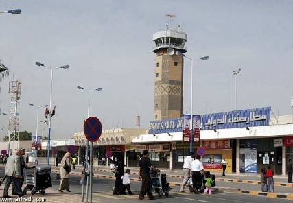مدير عام مطار صنعاء يبدي استغرابه من الأخبار المتداولة بشأن تقاضي "أنصار الله" مبالغ مالية مقابل فتح صالة التشريفات