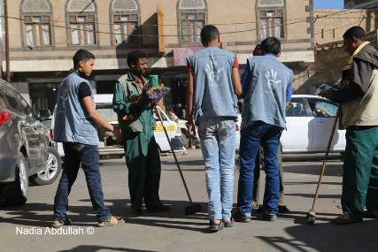 بصمة وجود تنفذ حملة "الوفاء لعمال النظافة" بصنعاء
