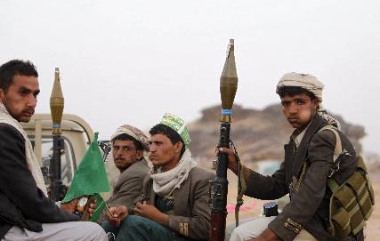 الحوثيون يحشدون تعزيزات إلى النادرة في إب لفتح جبهة مع الضالع