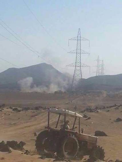 الحوثيون يقصفون الفريق الهندسي المكلف بإصلاح أبراج الكهرباء بمأرب بصواريخ الكاتيوشا (صورة)